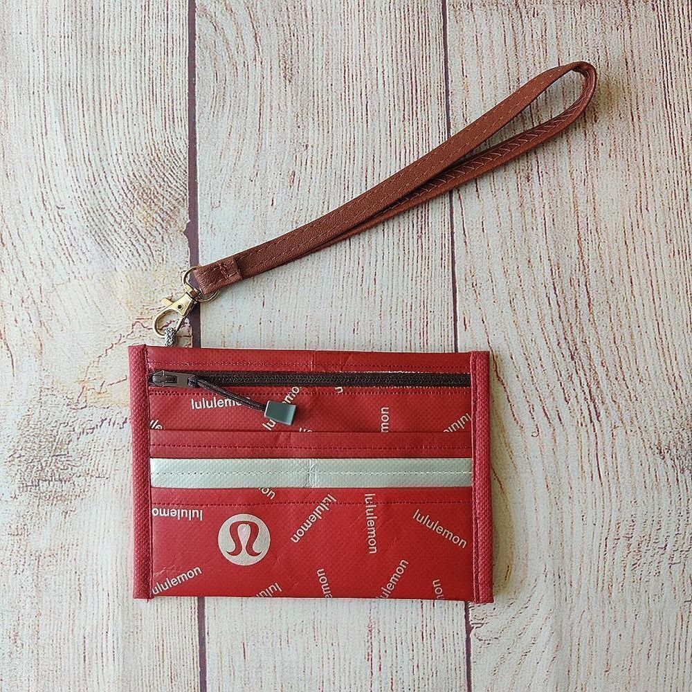 Lululemon handmade credit card ID coin holder with wristlet A38